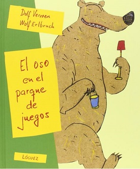 El oso en el parque de juegos